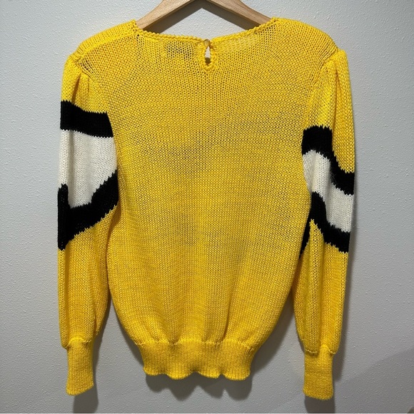 Maurada Vintage Abstract Sweater - Picture 8 of 8